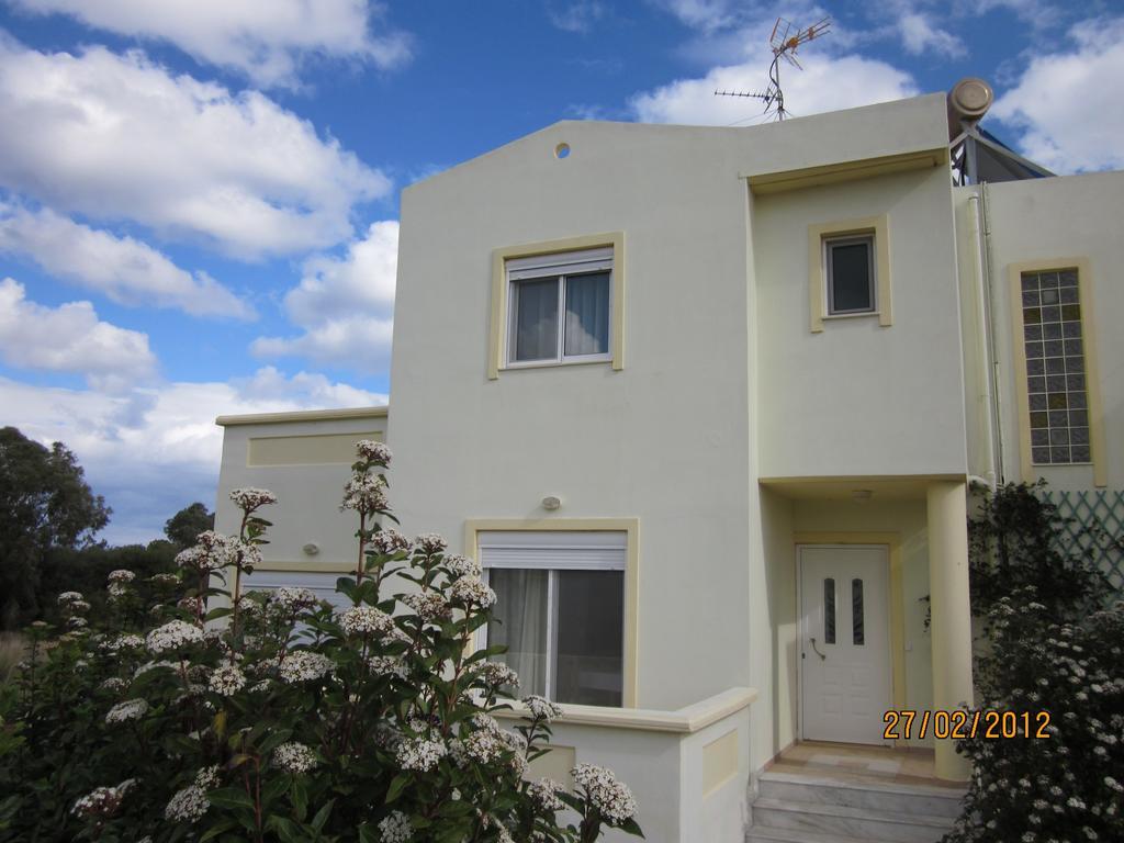 Sunshine Villa Gennadi Room photo